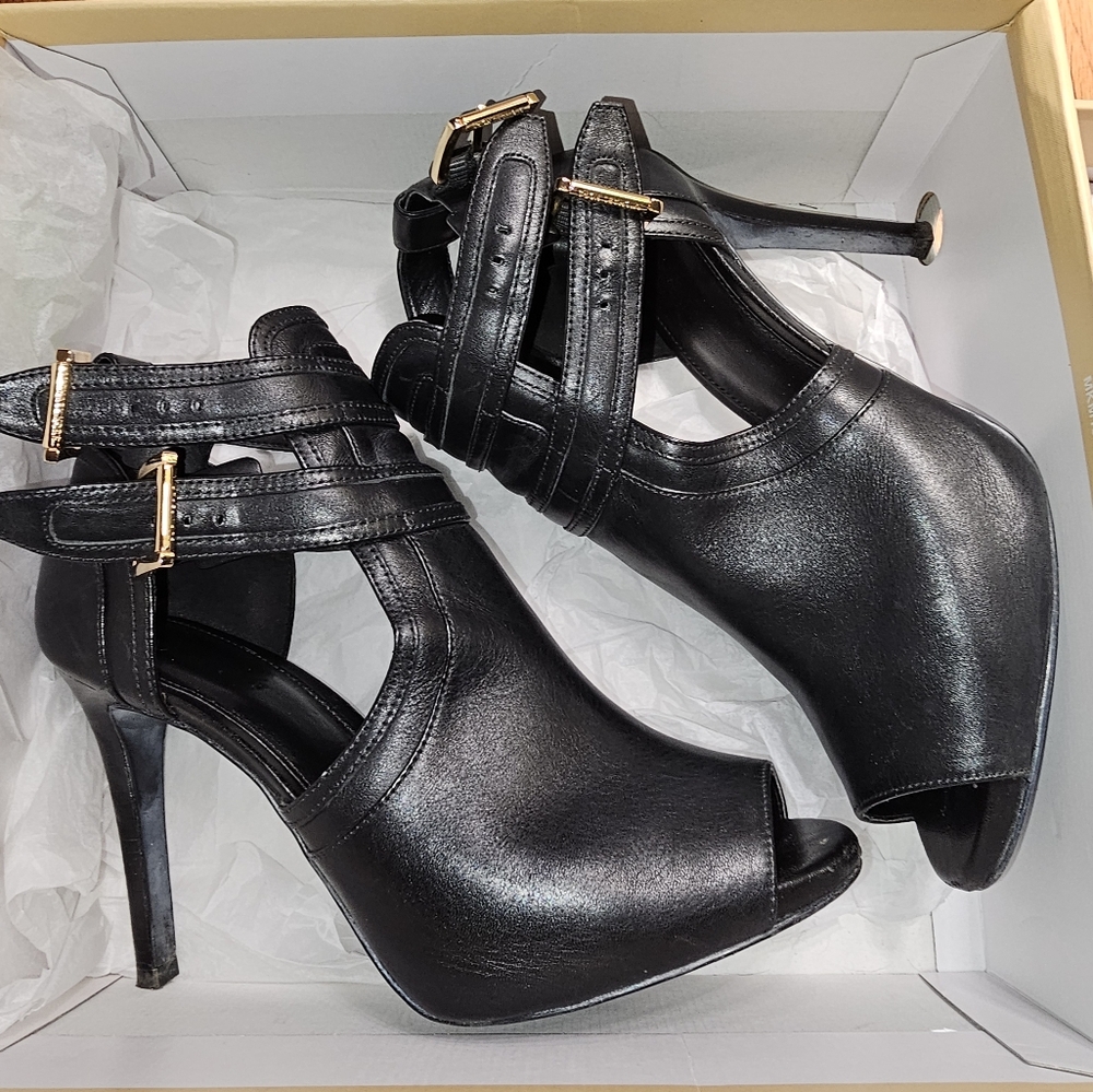 Michael Kors open toe boots size 7.5
